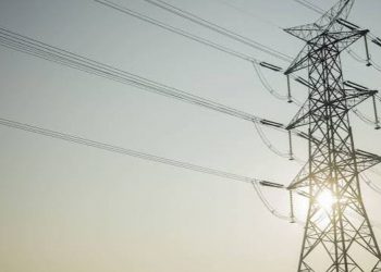 Nuevo susto en el sistema: Red Eléctrica ordena un nuevo parón de la gran industria por desajustes