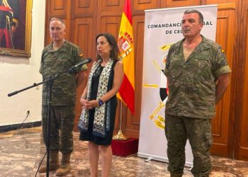 El choque entre Robles y Moncloa por la crisis de Ceuta salta a las Cortes