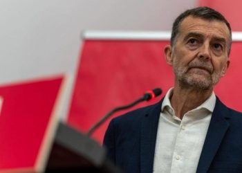 Antonio Maíllo tilda de «acción criminal con muertes» la actuación de Marruecos y exige redefinir la relación diplomática