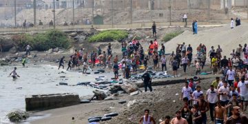 Marruecos moviliza al Ejército y a la Policía en Castillejos para frenar una nueva convocatoria masiva hacia Ceuta