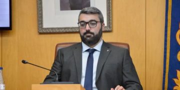 Melchor León rompe el silencio, exige la dimisión del delegado del Gobierno y sitúa a Ceuta por encima de las siglas de su partido