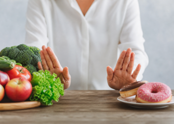 Mitos sobre la alimentación desmentidos por la ciencia: lo que sí importa para comer mejor