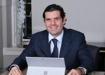 Alejandro Betancourt, el multimillonario investigado que ejerce de nexo entre Delcy Rodríguez y la Administración Trump