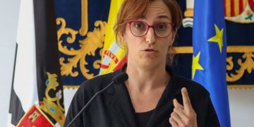 Sanidad en el alambre: la ceguera institucional de Mónica García ante la presión asistencial en Ceuta