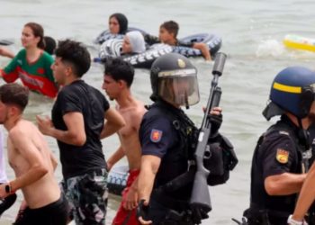 Inteligencia constata mensajes en redes marroquíes para reactivar y aumentar la violencia en Ceuta «Atacar la Ceuta ocupada»
