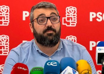 Un diputado del PSOE de Ceuta exige a Sánchez el estado de alarma y cinco medidas urgentes ante la crisis migratoria