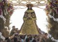 La Virgen del Rocío llega a la parroquia de Almonte tras 20 horas de procesión y bajo la lluvia