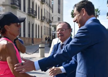Moreno y Vivas acusan al Gobierno de «inoperancia» en Ceuta y advierten que las expulsiones tardarán un año al ritmo actual