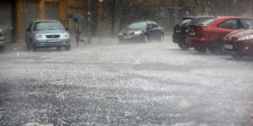 Un virulento temporal de lluvia, granizo y viento de hasta 149 km/h provoca importantes daños en la provincia de Valencia