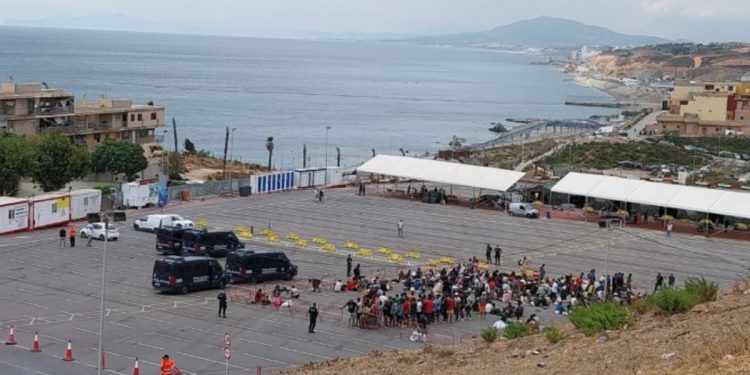 Mandos policiales advierten de que los nuevos centros de acogida en Ceuta amenazan con convertirse en un «polvorín»