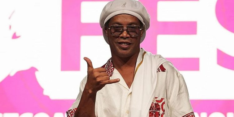 Ronaldinho vuelve al fútbol a los 46 años tras fichar por el Ravenna de la tercera división italiana: «Estoy en forma»