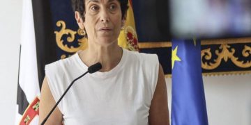 Elma Saiz apela a la legalidad y a la colaboración entre administraciones para recuperar la normalidad en Ceuta