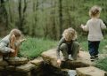 La psicología analiza la crianza de los niños en las décadas de 1960 y 1970: la clave del desarrollo de su autonomía