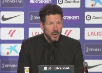 Simeone aclara la marcha de Julián Álvarez al vestuario y reclama unidad para aspirar a los títulos
