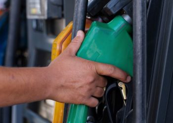 La ‘operación retorno’ llega con las gasolinas un 21% más caras que antes de las vacaciones