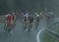 Una violenta granizada obliga a suspender la tercera etapa de La Vuelta a España tras el gesto de Pogacar y el refugio de Landa