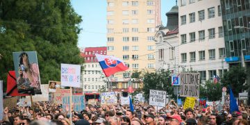 Protesta en Ceuta contra la gestión del Gobierno: del Sardinero a Los Reyes