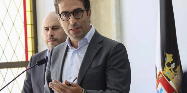 El Gobierno establece un mando único para la crisis migratoria en Ceuta