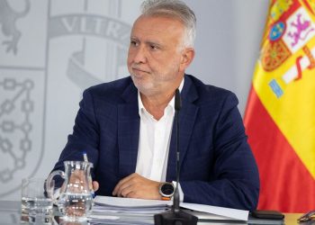Ángel Víctor Torres respalda a Marlaska y niega que el CNI alertara de una entrada masiva de migrantes en Ceuta