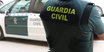 Un guardia civil fuera de servicio y un militar reducen a un inmigrante tras una nueva violacion en Ceuta