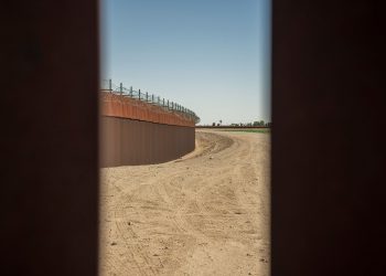 Refuerzo en el triaje de inmigrantes en Ceuta