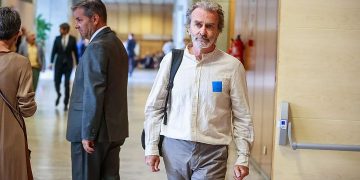 Fernando Simón se desplaza a Ceuta para evaluar el riesgo epidemiológico tras la crisis migratoria