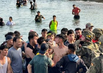 AUME exige al Gobierno autorizar el uso de la fuerza a los militares desplegados en Ceuta ante situaciones de agresión