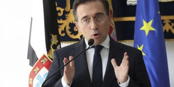 Albares tilda de «agravio a la dignidad de Europa» los controles de Italia a viajeros españoles tras la crisis de Ceuta