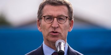 Feijóo reafirma su compromiso con Ceuta en el Día de Ceuta