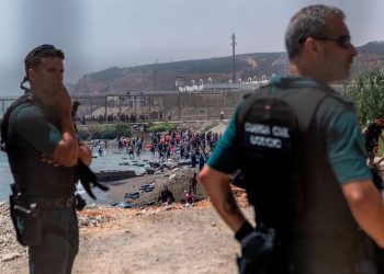 Los servicios de inteligencia alertan de futuras «acciones encubiertas» de Marruecos en Ceuta y Melilla dentro de la «zona gris»