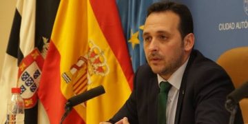 VOX arranca el curso político advirtiendo que las consecuencias de la crisis migratoria en Ceuta «no han hecho más que empezar»