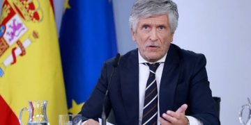 El Gobierno garantiza que «todos» los migrantes de Ceuta serán devueltos a Marruecos