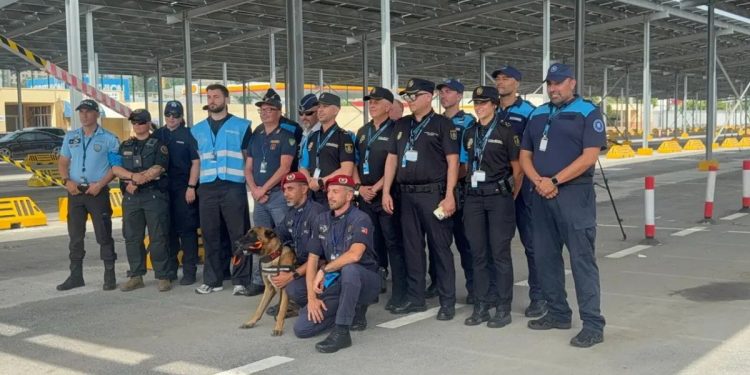 España solicitará el despliegue permanente de Frontex y una misión de Europol en Ceuta
