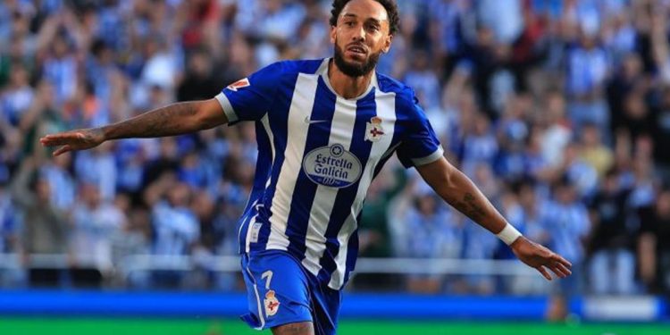 El ‘método Depor’ convence a Aubameyang: discreción, datos y un manual para la familia