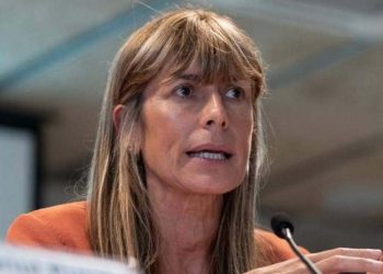 Begoña Gómez pide su absolución y que las acusaciones paguen las costas