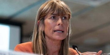 Begoña Gómez pide su absolución y que las acusaciones paguen las costas