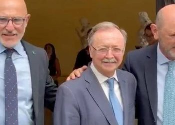 De la Fuente lleva la Copa del Mundo a Ceuta y arropa a los caballas