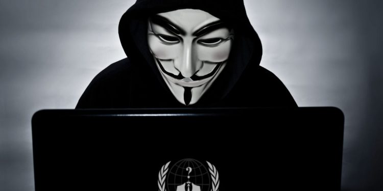 Un estudio de la UPV revela que los ciberacosadores piden imágenes íntimas a menores en los primeros cinco minutos de chat