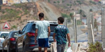 Ceuta registra 80 migrantes al día, retrasando el proceso administrativo