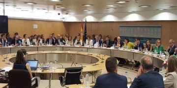 Las comunidades del PP apoyan a Ceuta y piden más fondos