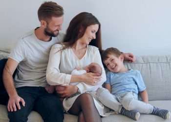 El Ayuntamiento de Ceuta aprueba nuevas ayudas para familias