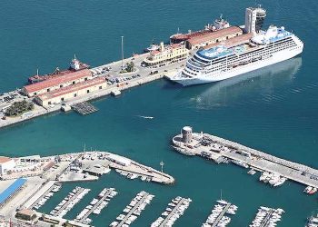 Detenido un inmigrante en el puerto de Ceuta tras huir a la carrera de la Policía Nacional