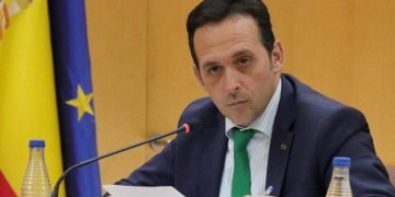 Redondo critica postura cambiante de Vivas