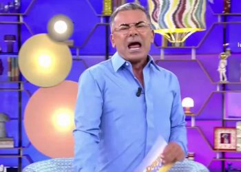 Jorge Javier Vázquez regresa a ‘El Diario’ con críticas a Mediaset por la línea editorial de sus programas y su tercer cambio de horario