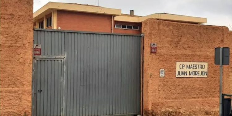 El AMPA del CEIP Juan Morejón denuncia falta de higiene e inseguridad en el inicio del curso escolar en Ceuta