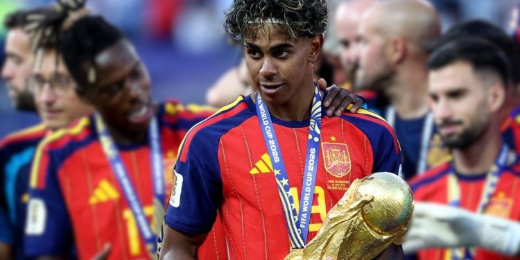 Lamine Yamal descarta hacer campaña para el Balón de Oro tras firmar un año histórico con el FC Barcelona y la Selección Española