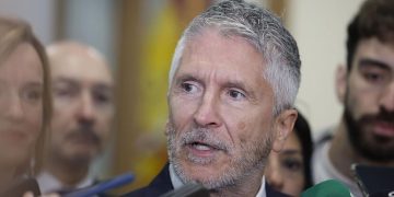 Interior pide disculpas a los periodistas tras la filtración de un informe con fichas e ideología de profesionales