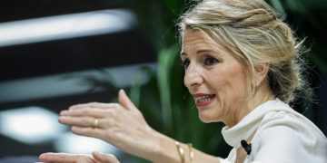 El Gobierno obligará a las empresas a incluir cláusulas de repatriación en los contratos de trabajadores extranjeros