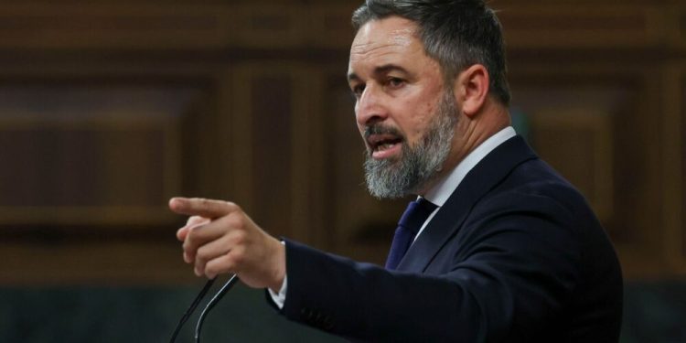 Santiago Abascal pide activar el artículo 102