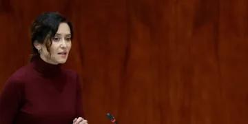 Ayuso sostiene que los informes desclasificados sobre Ceuta «inculpan» a Sánchez por «no hacer nada» ante la crisis